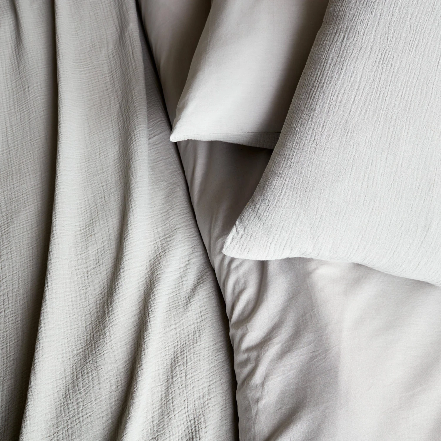 Parure De Lit Gaze De Coton Gris Clair 4 Parure De Lit Gaze De Coton Gris Clair – Image 2